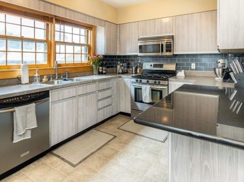 441 Cretin Ave, Saint Paul MN  55105-1313 exterior