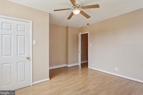 900 5 St, Philadelphia PA 19123-1455 exterior