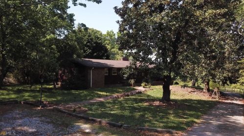 411 Cricket Ridge Rd, Clarkesville, GA 30523-3911