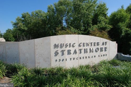 3917 Rickover Rd, Silver Spring MD 20902-2330 exterior