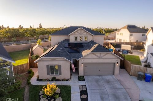 5494 Huffman Ave, Fresno, CA 93722