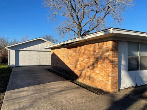 312 Bonnie Vw Dr, Princeton TX 75407-6531 exterior