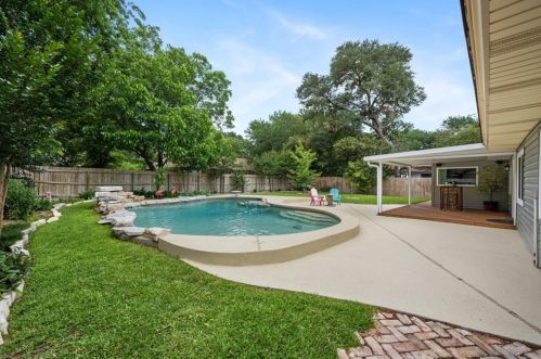 12402 Burlywood Trl, Austin TX  78750-1105 exterior