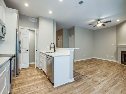 7151 Gaston Ave, Dallas, TX 75214-4145