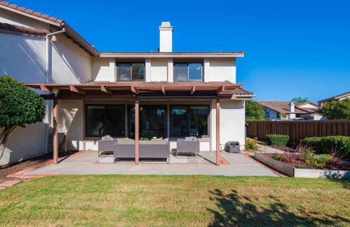 2002 Leafwood Pl, Encinitas, CA 92024-1929