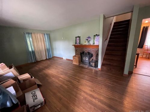 1265 Woodtick Rd, Waterbury, CT 06716-1535