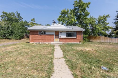 9055 Beechwood Dr, Denver CO  80229-4050 exterior