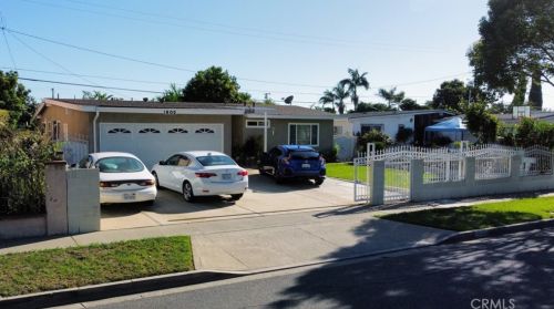 1602 Raymar St, Santa Ana CA 92703-4619 exterior