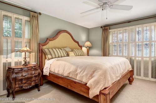 20 Fox Hill Rd, Middletown NJ 07748-2911 exterior