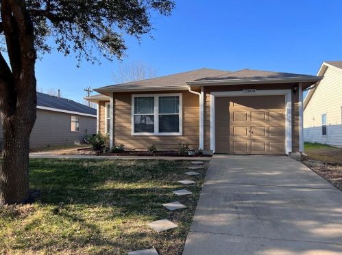 17808 Honey Locust Ln, Webberville, TX 78621-5963