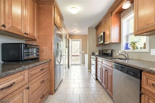119 Merriam Ave, Fredon, NJ 07860-2423