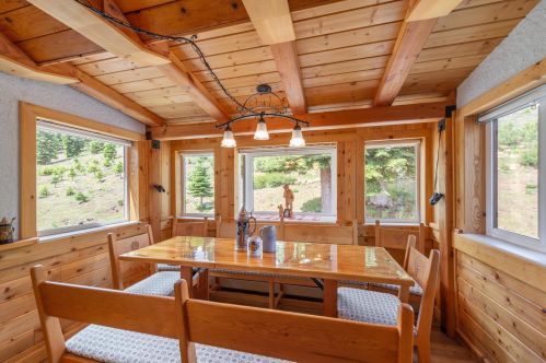 13308 Ski Slope Way, Truckee CA  96161-7005 exterior