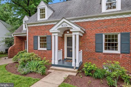 8024 Glenside Dr, Silver Spring MD 20912-7326 exterior