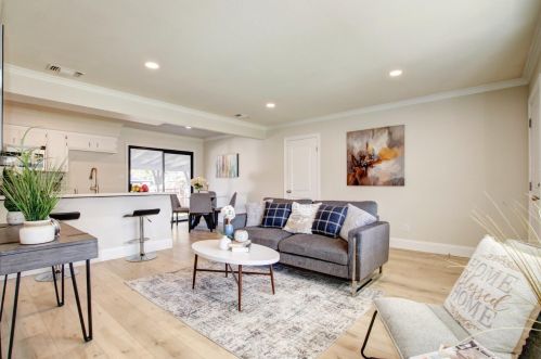 8021 Glen Eva Way, Citrus Heights, CA 95610-2407