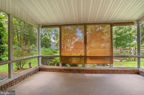 16 Severn Riv Rd, Severna Park MD 21146-4659 exterior