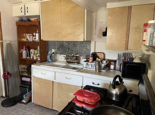 1123 Denfield St, Austin TX  78721-2537 exterior