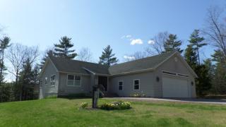 31 Longfellow Ln, Winthrop, ME 04364-3533