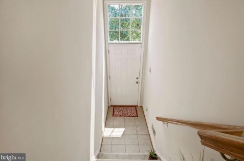 4913 Potomac Highlands Cir, Triangle, VA 22172-1786