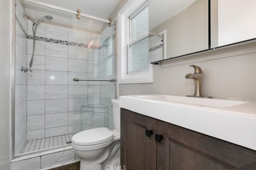 2949 Bridgeport Ave, Anaheim CA  92804-2049 exterior