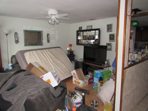26 Oakridge Dr, Londonderry, NH 03053-3941