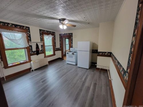 393 Highland Ave, Waterbury, CT 06708-3444
