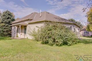710 3rd St, Alsen SD  57004-1306 exterior