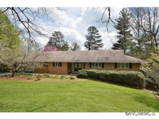 16 Fairway Dr, Etowah, NC 28729-9769