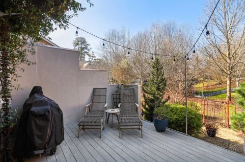 1348 Fernwood Cir, Atlanta GA  30319-3408 exterior