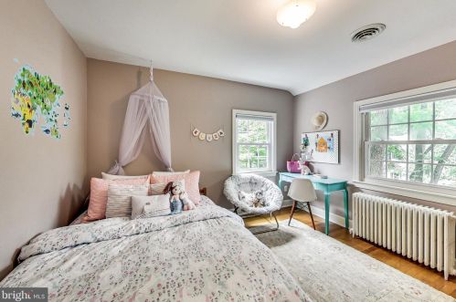 610 Ellsworth Dr, Silver Spring MD 20910-4301 exterior