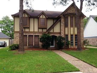 910 Sugar Mountain Ct, Sugar Land TX  77498-2771 exterior