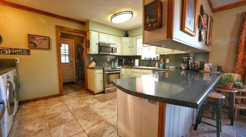 373 Nocona Dr, Nocona TX 76255-9272 exterior