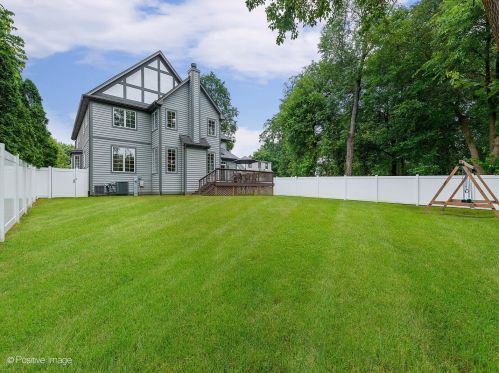 330 55th St, Willowbrook IL  60514-3015 exterior