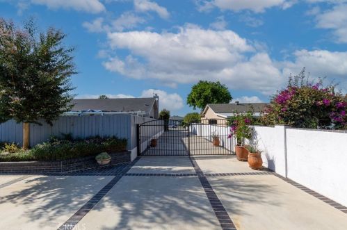 10280 Mina Ave, Whittier CA 90605-3319 exterior