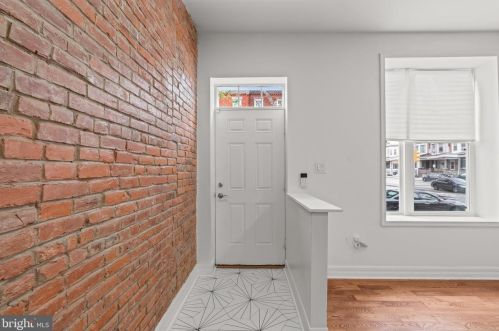 1555 29th St, Philadelphia, PA 19146-4429