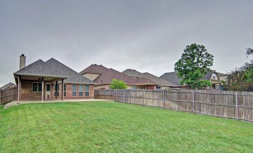 8748 Regal Royale Dr, Fort Worth TX  76108-7947 exterior