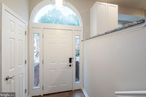 6616 Westbury Oaks Ct, Springfield, VA 22152-2516