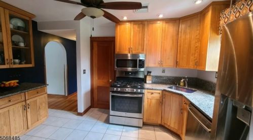 472 Rockaway Rd, Dover NJ  07801-4311 exterior