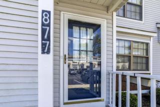 877 Upholland Ln, Columbus, OH 43085-5860