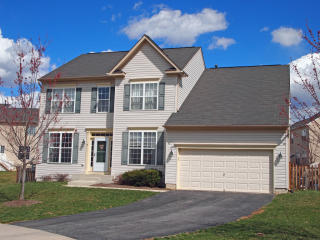 8 Litten Ct, Mount Weather, VA 22611-1382