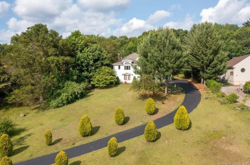 140 Grandview Dr, Glastonbury, CT 06033-3931