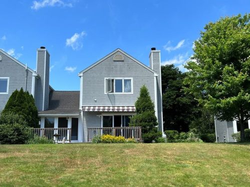 6 Heather Ln, Richmond, RI 02832-2514