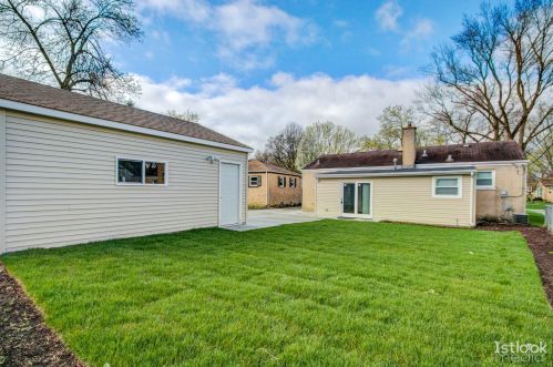 662 Clarendon Ave, Arlington Hts IL  60004-4902 exterior