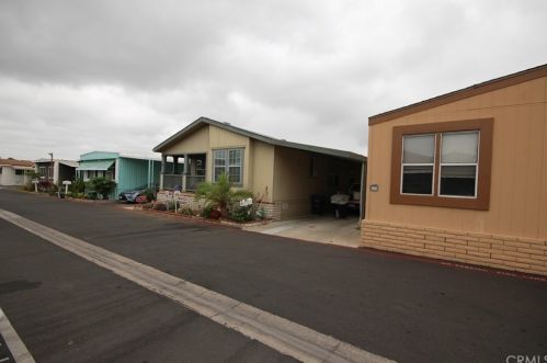 3050 Ball Rd, Anaheim CA  92804-3876 exterior