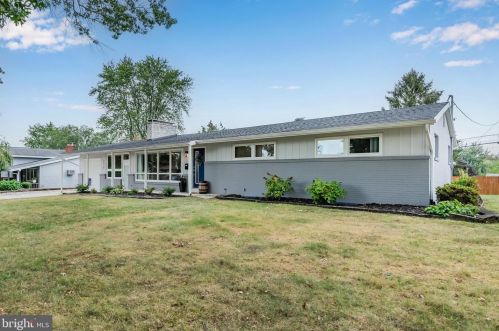 4618 Coventry Rd, Harrisburg, PA 17109-1622