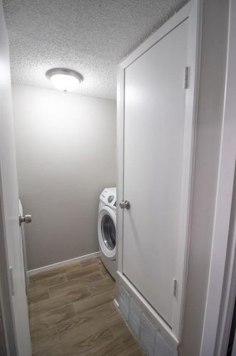 2024 Clubview Dr, Carrollton TX 75006-1704 exterior