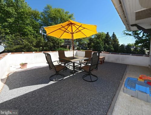 25 Roosevelt Blvd, Lancaster PA  17601-4039 exterior