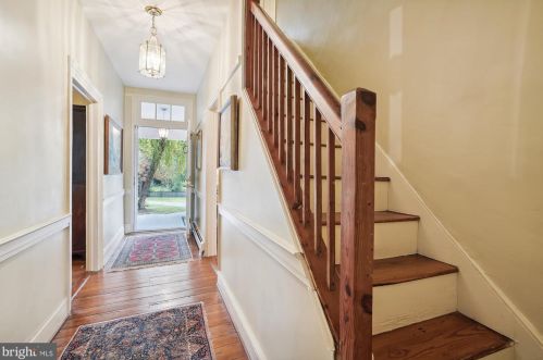 2974 Rectortown Rd, Marshall, VA 20115-3555