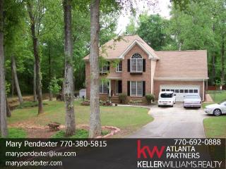 1569 Lovejoy Rd, Hampton, GA 30228-1561
