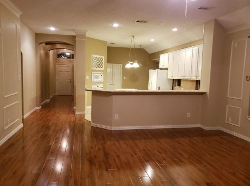 9436 Ponderosa Trl, Irving TX  75063-5050 exterior