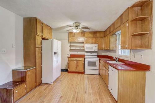 7010 Fielder Rd, Rex GA 30273-2410 exterior